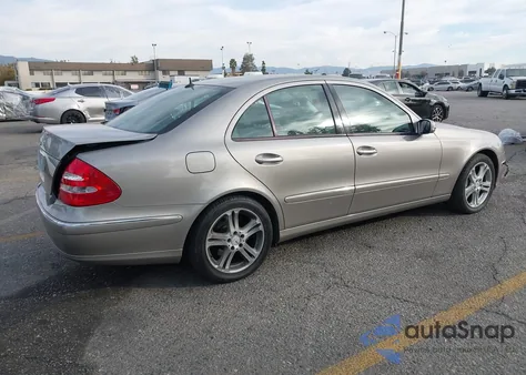 2006 Mercedes-Benz E 350 z USA, uszkodzony, nr VIN WDBUF56J96A848084